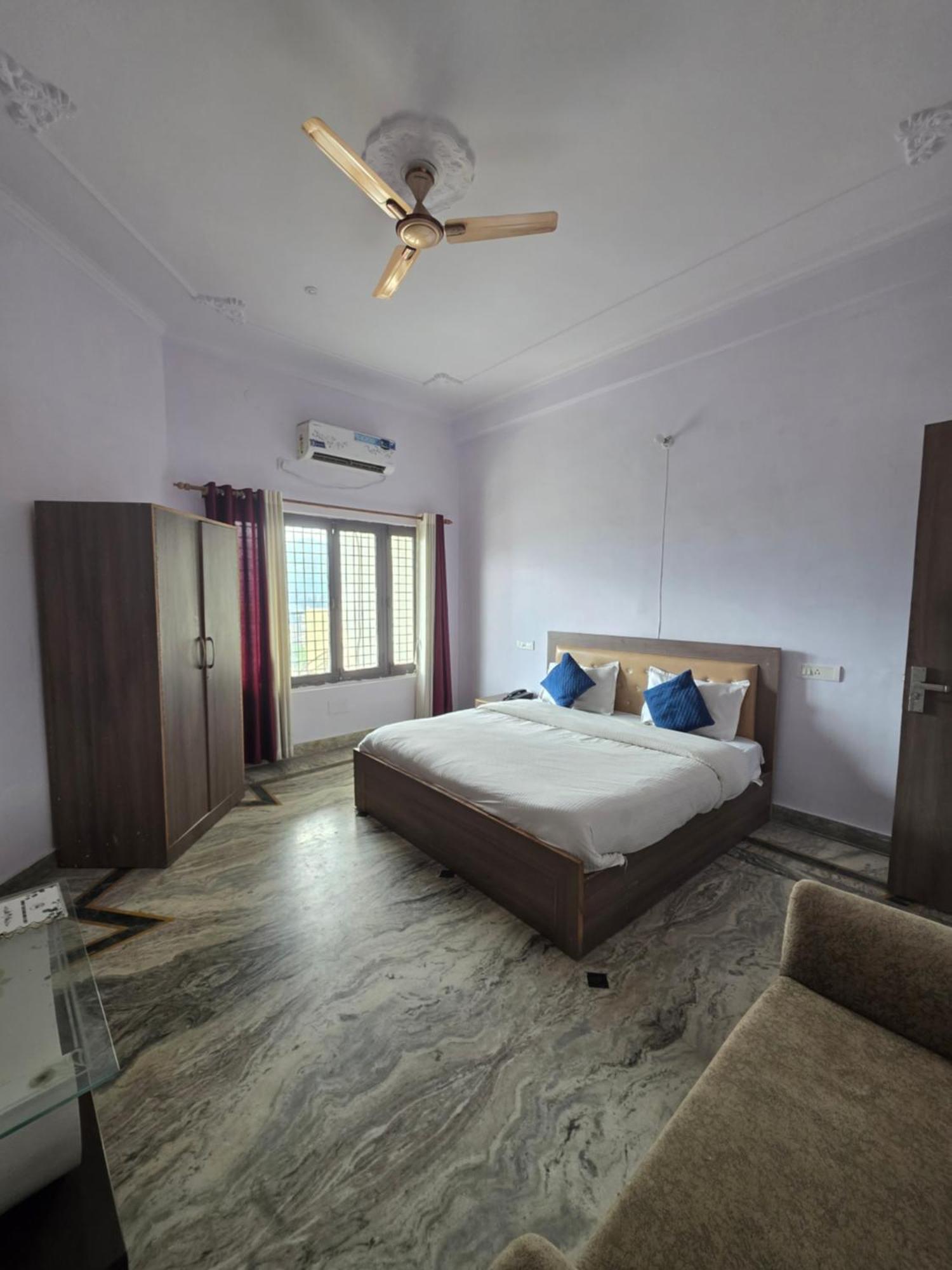 Siddhi Vinayak Hotel And Banquet Bhīm Tāl Exterior foto